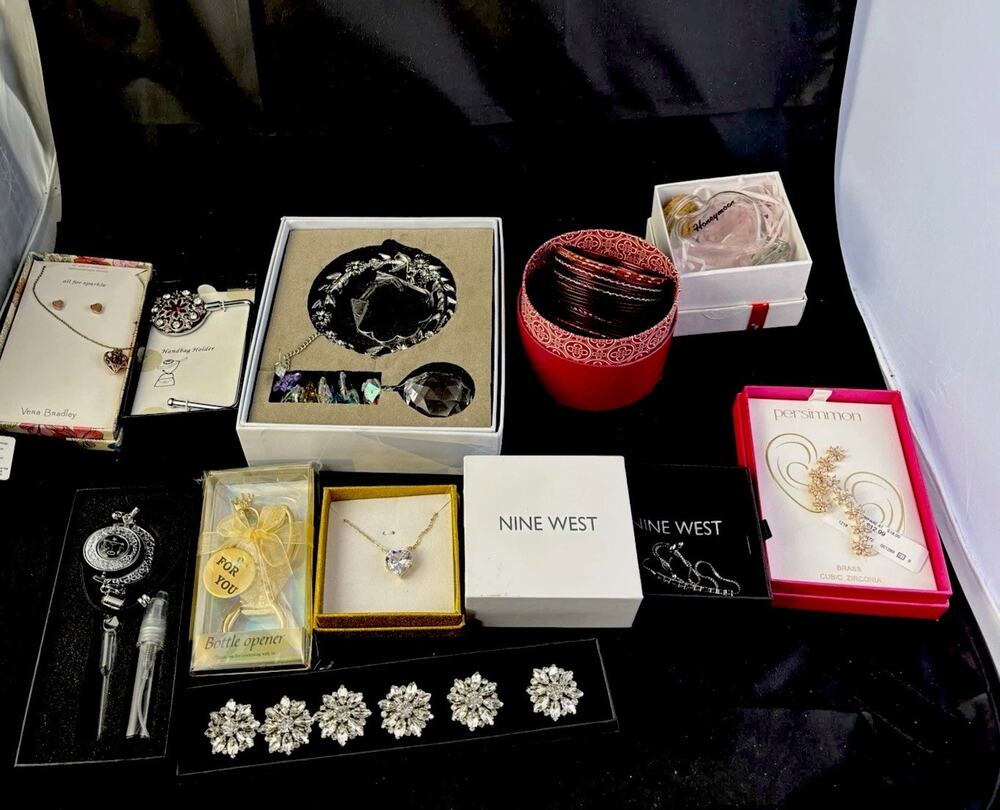 New Department Store Jewelry & Home Accessories Lot Come In original Boxes